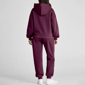 Chándal de ajuste OEM para mujer, decoración Vintage, logotipo personalizado, Etiqueta Privada, ropa de calle, diseño de tela suave, logotipo personalizable sólido - Product Image 4