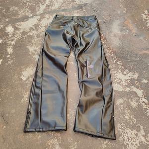 Pantalones Deportivos de Corte Bootcut con Parches y Logotipo Personalizado, Apliques Bordados, Estilo Urbano, de Cuero, para Hombre - Product Image 6