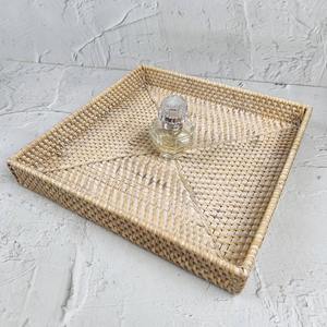 Bandeja Redonda de Lujo con Diseño de Conchas Marinas de Ratán, Regalo de Navidad, Vajilla Artesanal para una Decoración Elegante de Estilo Costero - Product Image 5