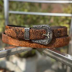 Boucle de ceinture de style vintage, boucle de ceinture confortable et résistante en alliage, boucle occidentale, matériau durable, réglable - Product Image 1