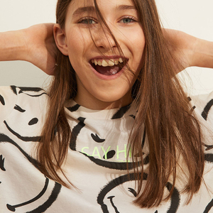 เสื้อยืดคอกลมแขนสั้นสำหรับเด็กผู้หญิง, เสื้อยืดแฟชั่นสีทึบลำลองทรงหลวมผ้าฝ้ายไซส์ใหญ่มีให้เลือก - Product Image 3