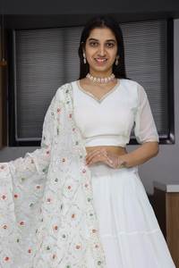 Lehenga Choli en coton crêpe doux lourd de créateur pour l'hiver nouvelle tenue de fête avec impression numérique Flair à volants spécial pour Navratri - Product Image 5