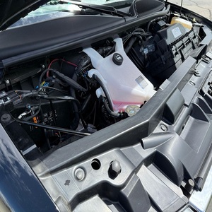 ¡Oferta Imperdible! Superlimpio 2024 GMC Savana LT 3500 4WD Conversión 6.6 Litros V8 Potencia Automática Furgoneta de Lujo Negra - Product Image 6