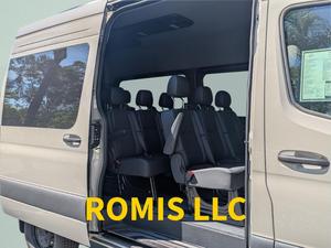 Mercedes-Benz Sprinter Van 2026, 8 Posti, Cambio Automatico, Tetto Alto, Camper Van, Fari a LED, Alimentazione a Benzina, Pneumatici R17, Tessuto Leggero - Product Image 5