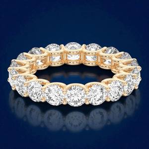 Anillo de Bodas de 3,70 quilates de moissanita de corte redondo de diamante de corte redondo de eternidad completo hecho en plata Starling para mujer - Product Image 2