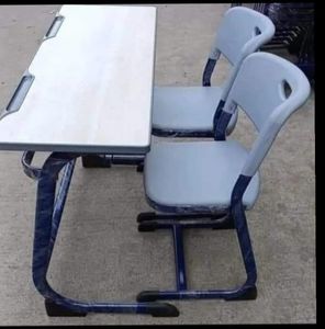 เก้าอี้นักเรียนพลาสติกทนทานทันสมัยพร้อมโต๊ะและแผ่นรองเขียนสำหรับใช้ในห้องเรียนกลางแจ้งในสวน - Product Image 6