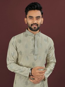 Esta mezcla de lino y algodón Kurta para hombre de estilo pathani combina un encanto robusto con elegancia tradicional disponible a precio al por mayor - Product Image 5