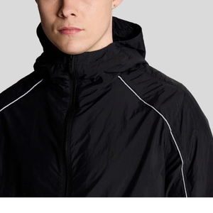 Chaquetas cortavientos para hombre de alta calidad, impermeables, hechas de PU y poliéster, cada vez más populares entre los clientes. - Product Image 5