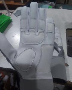 Professional <b>Bolt</b> Quality Anti-Slip Baseball Glove Custom Logo Design Premium Split Leather Batting Gloves - Product Image 6