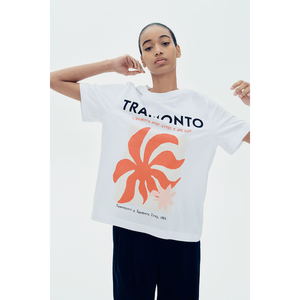 เสื้อยืดสตรีทแวร์แขนสั้นพิมพ์ลายกราฟิกผ้าฝ้ายพิมพ์ลายกราฟิก OEM ODM สำหรับผู้หญิง - Product Image 3