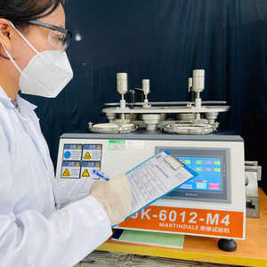 แพทช์โลโก้แบบ 3 มิติ ทำจากยาง PVC ประดับเลื่อม  แบบรีดติดและเย็บติด  เป็นมิตรกับสิ่งแวดล้อม สำหรับเสื้อผ้า - Product Image 5