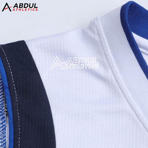 Uniforme de basket-ball pour hommes avec tissu respirant pour un confort maximal pendant le jeu Uniforme de basket-ball pour hommes - Product Image 4