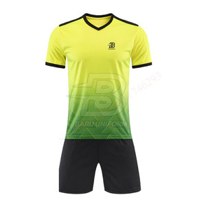 Uniforme de maillot de football pour hommes de haute qualité Maillot d'équipe d'entraînement personnalisé 2025 Polyester respirant léger - Product Image 1