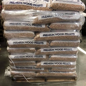 Bolitas de madera certificadas EN, briquetas de haya de pino abeto de 6mm/8mm en bolsas de 15kg, suministro de astillas de leña - Product Image 3