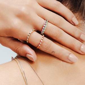 แหวนทองคำแท้ 18K สีเหลืองทอง ประดับเพชรและทับทิมแท้ 100% งานแฮนด์เมด ดีไซน์ซ้อนกัน สำหรับผู้หญิง เหมาะสำหรับงานปาร์ตี้ - Product Image 4