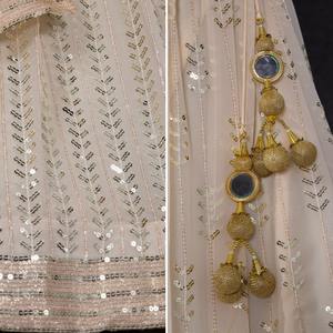 Diseño único Exclusivo Blanco Georgette Lehenga Choli Fiestas Bodas Festivales Top Disponible a Precios al por mayor de La India - Product Image 6