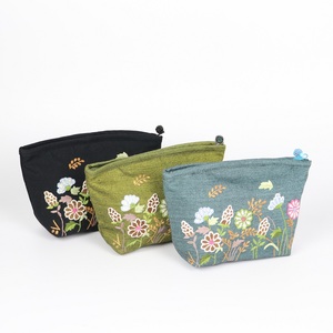 Zipper Polyester Classic Thai Binh's Linen Fabric <b>Purse</b> With Curved Opening Hand-sewn Glass Bead and Grass Patterns - Product Image 2