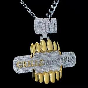 Colgante de Plata de Ley 925 de Excelente Calidad con Diamante Moissanite VVS, Cierre Personalizado, Estilo Judith, Oro Cristiano Disponible para la Venta - Product Image 3