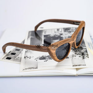 Tradebyd แว่นตาไม้ทำด้วยมือจากวัสดุที่ยั่งยืนสำหรับผู้บริโภคที่ใส่ใจ - Product Image 4