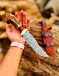 Couteaux de chasse en acier Damas en gros, couteaux à lame fixe pour le camping et le bushcraft avec étui en cuir fin, couteaux en acier personnalisés - Product Image 4