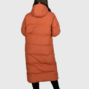 Chaqueta acolchada de alta calidad para mujer de color personalizado con bordado Chaqueta acolchada de punto de nuevo diseño Precio - Product Image 4