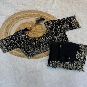 Sari de Seda Espacial Pura Premium con Bordado de Diseño Mango y Lentejuelas Zari, Ropa India para Mujer en Existencia - Product Image 1