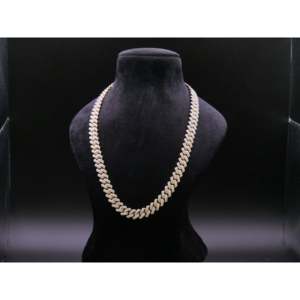 Collier chaîne cubaine haut de gamme en or 14 carats bicolore avec sertissage pavé de diamants, style moderne et luxueux - Product Image 3