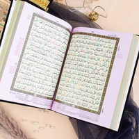 Usine de livre entier du saint coran musulman arabe de qualité supérieure imprimant des livres du saint coran avec estampage et boîte en velours personnalisée