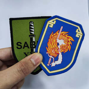 Écussons brodés 3D personnalisés pour blazers de clubs, universités et écoles – Technique de broderie informatisée - Product Image 4