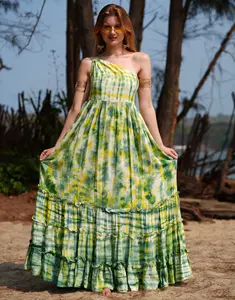 Robe rayonne bohème tie-dye pour femmes tendance une épaule longue tenue de fête de plage et vêtements de villégiature Designer Occasions porter robe - Product Image 1