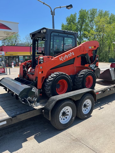 Chargeuse sur pneus Kubota SSV75 74HP avec levage vertical hydraulique à vendre - Product Image 4