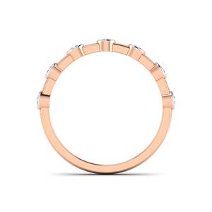 Anillo de compromiso de plata de ley chapado en oro para mujer con diamantes cultivados en laboratorio de talla brillante, engaste pavé a distancia y media eternidad - Product Image 3