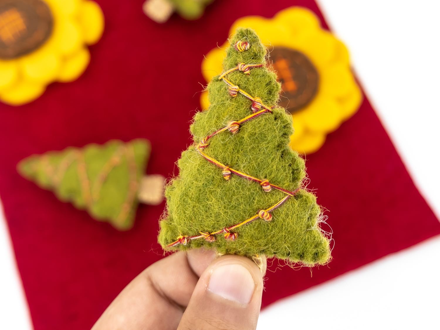 Mini ornement d'arbre de Noël en feutre