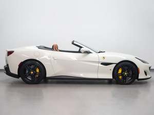 2019 Fer-rari Portofino Convertible RWD caja de cambios automática asientos de cuero cámara trasera aleación portaequipajes combustible diésel usado - Product Image 3