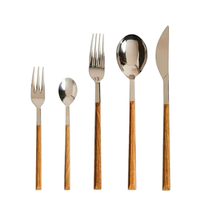 Couverts en acier inoxydable, manche en bois écologique, vaisselle minimaliste, design poli miroir pour la maison et les restaurants - Product Image 1