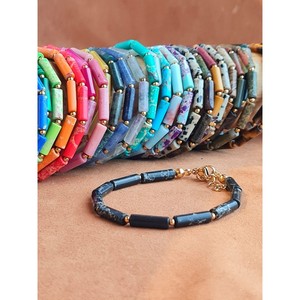 Elegante Brazalete Chapado en Oro con Cuentas Vibrantes para Reventa en Colección de Joyería de Moda - Product Image 2