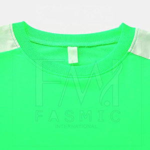 Sweat-shirt pour homme de haute qualité, personnalisable, matière unie, respirant, séchage rapide, pour l'hiver, directement de Sialkot - Product Image 3