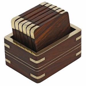 Dessous de verre rustique de forme carrée en bois d'acacia naturel fait main au design vintage avec support à bas prix - Product Image 4