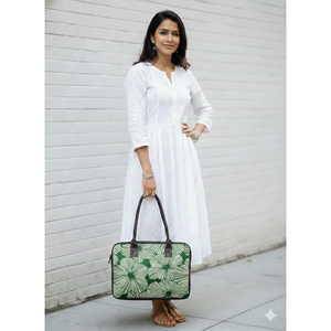 Bolso de Mano para Portátil Jaipuri de 17 Pulgadas, Funda de Neopreno para Computadora con Cierre de Cremallera, Suave y Protectora, Estilo Casual Moderno - Product Image 1