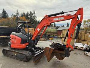 Miniexcavadora Kubota U55-4 2017, Potente Rendimiento de 5 Toneladas con Giro de Cola Cero para Trabajos Exigentes - Product Image 6