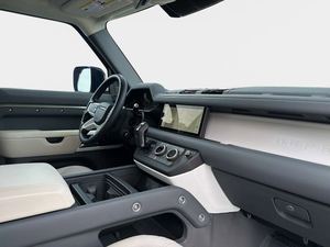 ¡Bajo Presupuesto! Defender110 P400 S AWD 2024 Usado, Motor 3L I6, Transmisión Automática de 6 Velocidades, Asientos de Cuero, SUV/Crossover - Product Image 3