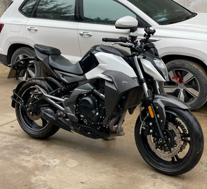 Moto de rue puissante CF NK400 d'occasion avec moteur 400cc - PROMO - Product Image 4