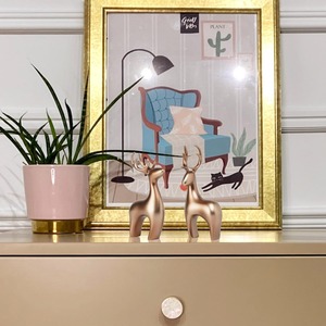 Paire gracieuse d'accents de table décoratifs de sculpture de renne doré pour l'affichage de bureau de fête de Noël ou le style d'événement - Product Image 6