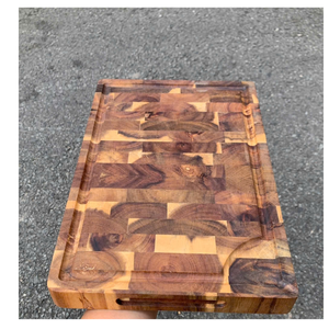 Tabla de cortar de madera gruesa de nogal hecha a mano de madera natural de Vietnam para uso en cocina y restaurante - Product Image 1