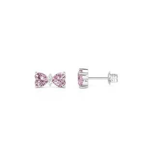 Boucles d'oreilles clous Jeulia classiques roses double cœur en laiton avec accents de zircon et de perles - Product Image 3