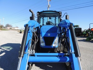 Tracteur agricole Holland PowerStar 120 neuf et d'occasion, 4x4, haute performance, transmission par engrenages, en stock, prêt à être expédié - Product Image 2