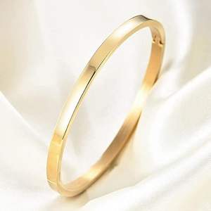 Nuevo Estilo de Brazalete de Latón Dorado Hecho a Mano en India del Mejor Proveedor, Joyería de Moda para Bodas, Diseño Personalizado de 15 mm, Duradero - Product Image 1