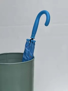 Porte-parapluie décoratif en métal de style moderne fabriqué à la main en fer galvanisé pour une utilisation polyvalente à la maison et au bureau - Product Image 3