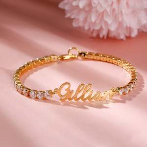 สร้อยข้อมือแฟชั่นทรงกลมเจียระไนสวยงามพร้อมสลักชื่อส่วนตัว Jeulia - Product Image 4