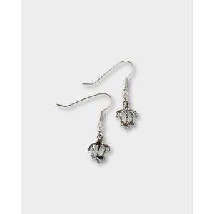 Boucles d'oreilles en argent plaqué rhodium avec motif tortue de mer - Product Image 1